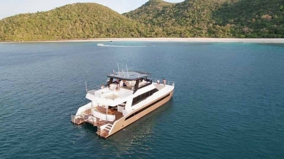 ELITE YACHT