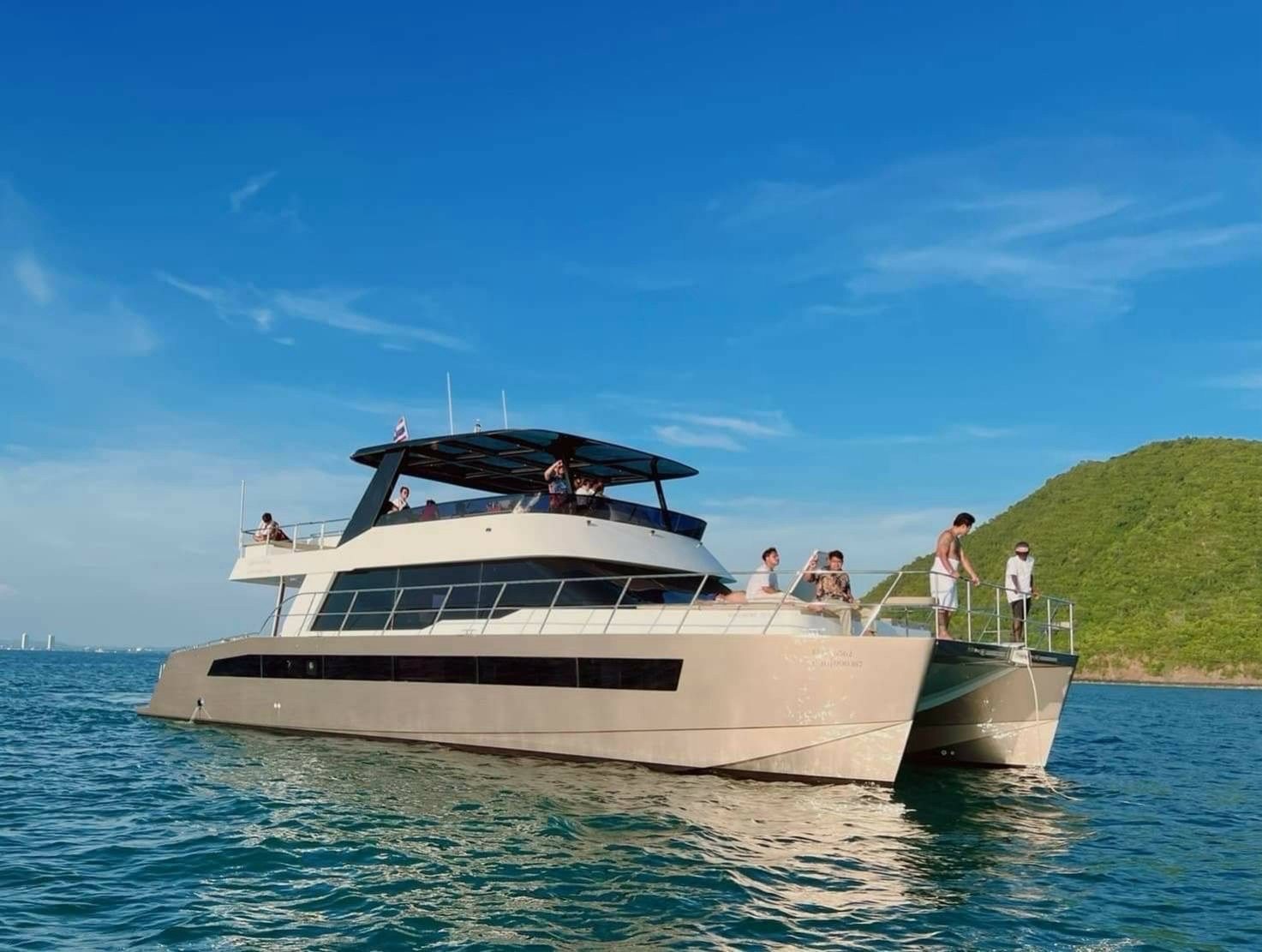 ELITE YACHT image 2