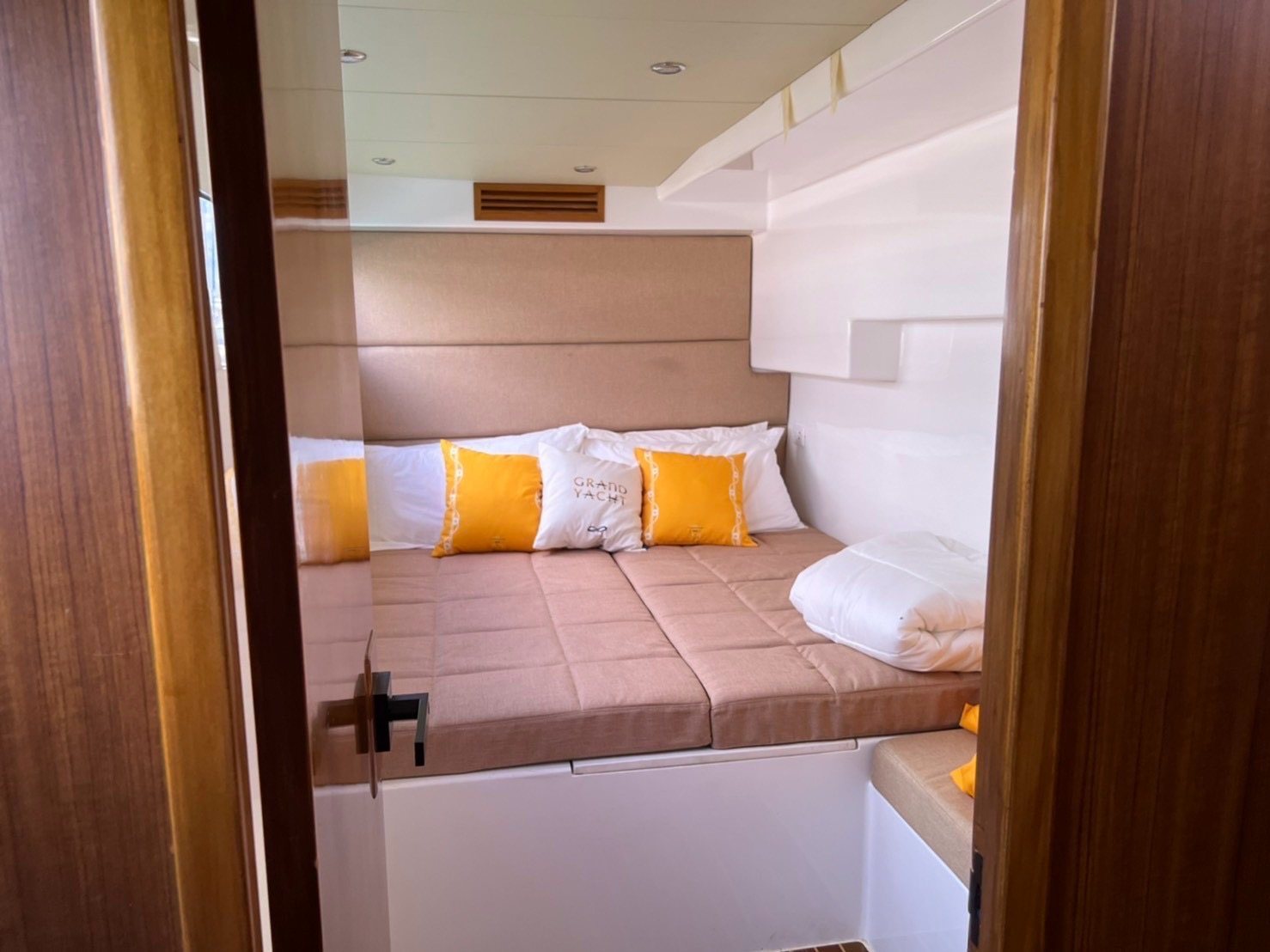 ELITE YACHT image 17