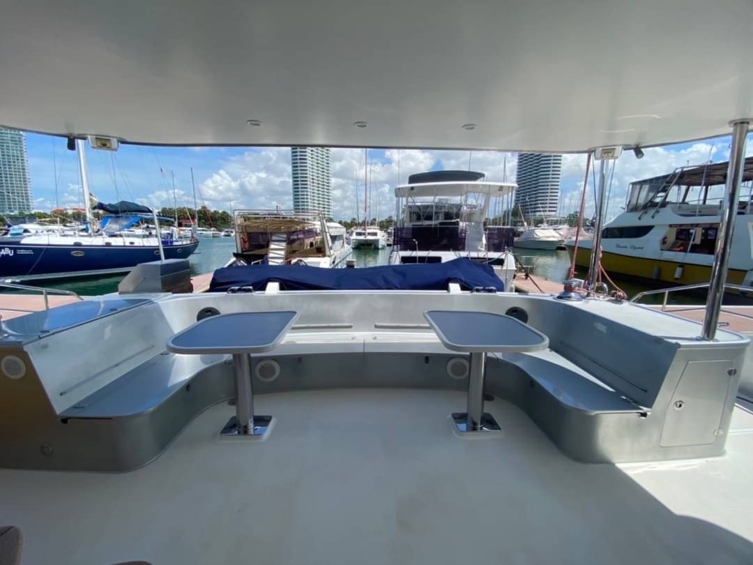 LION KING YACHT image 4