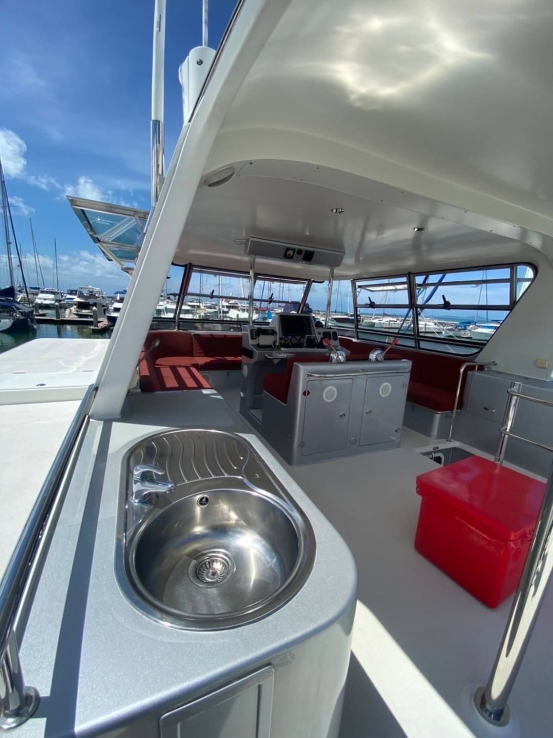 LION KING YACHT image 8