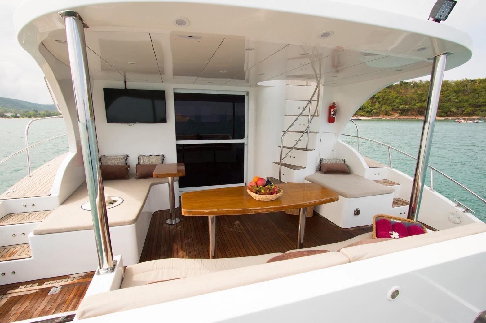 MOMO YACHT image 6